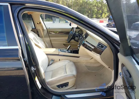 2009 BMW 750Li from USA, damaged, VIN WBAKB83579CY57448